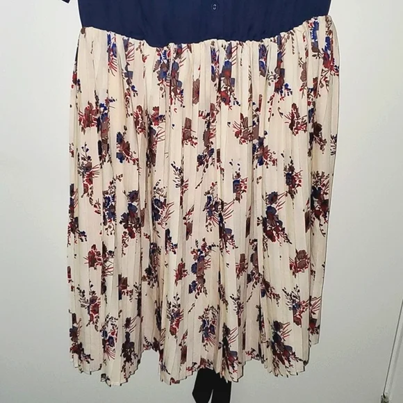 NWT Modcloth Adored Duet Floral A-Line Dress Size 1X - Picture 6 of 10
